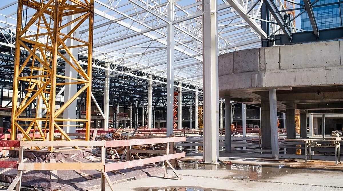 New malls in Dubai: Dubai Square and NAS Gardens