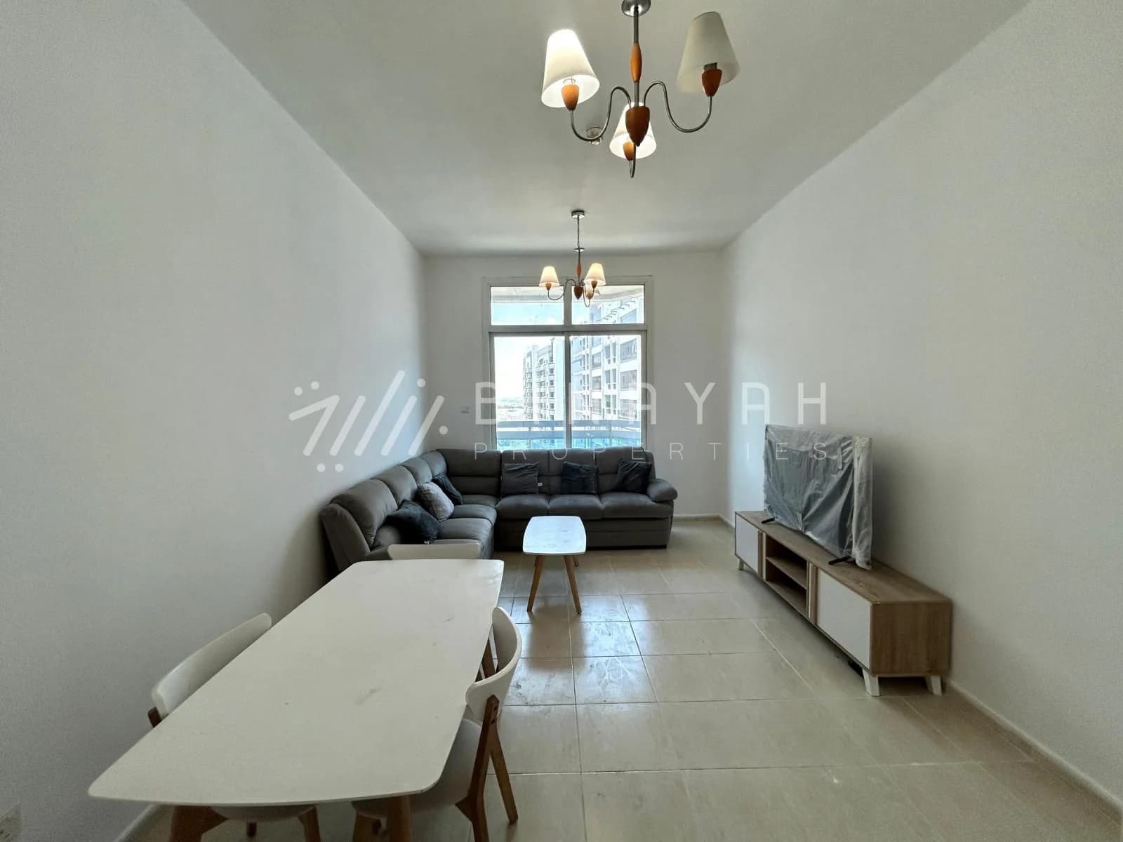 Fully Furnished Closed Kitchen Vacant