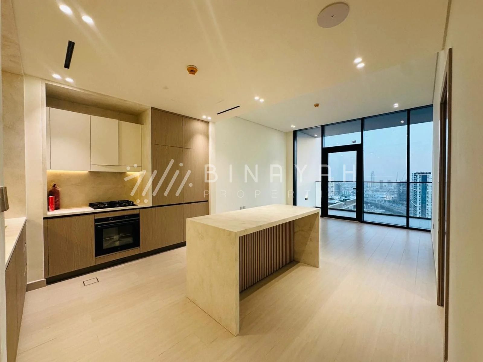 Marina Skyline View Higher Floor Brand New