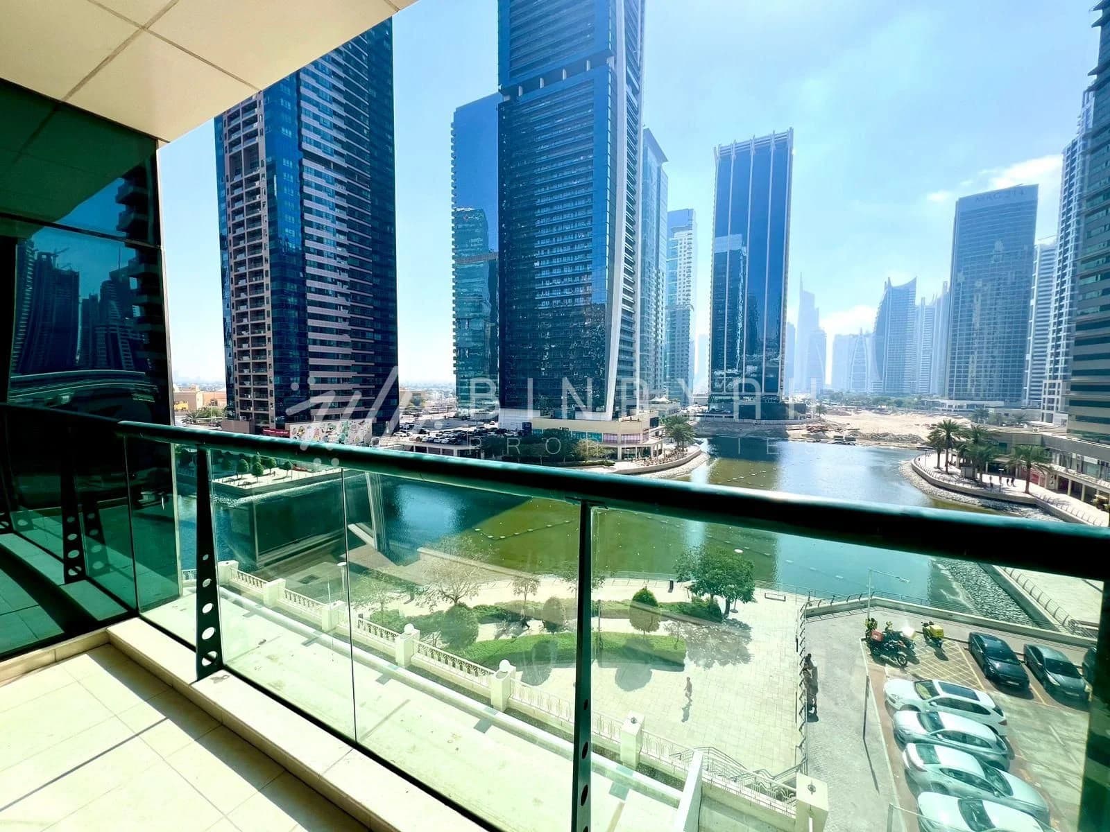 Lake View Huge Balcony Close To Metro