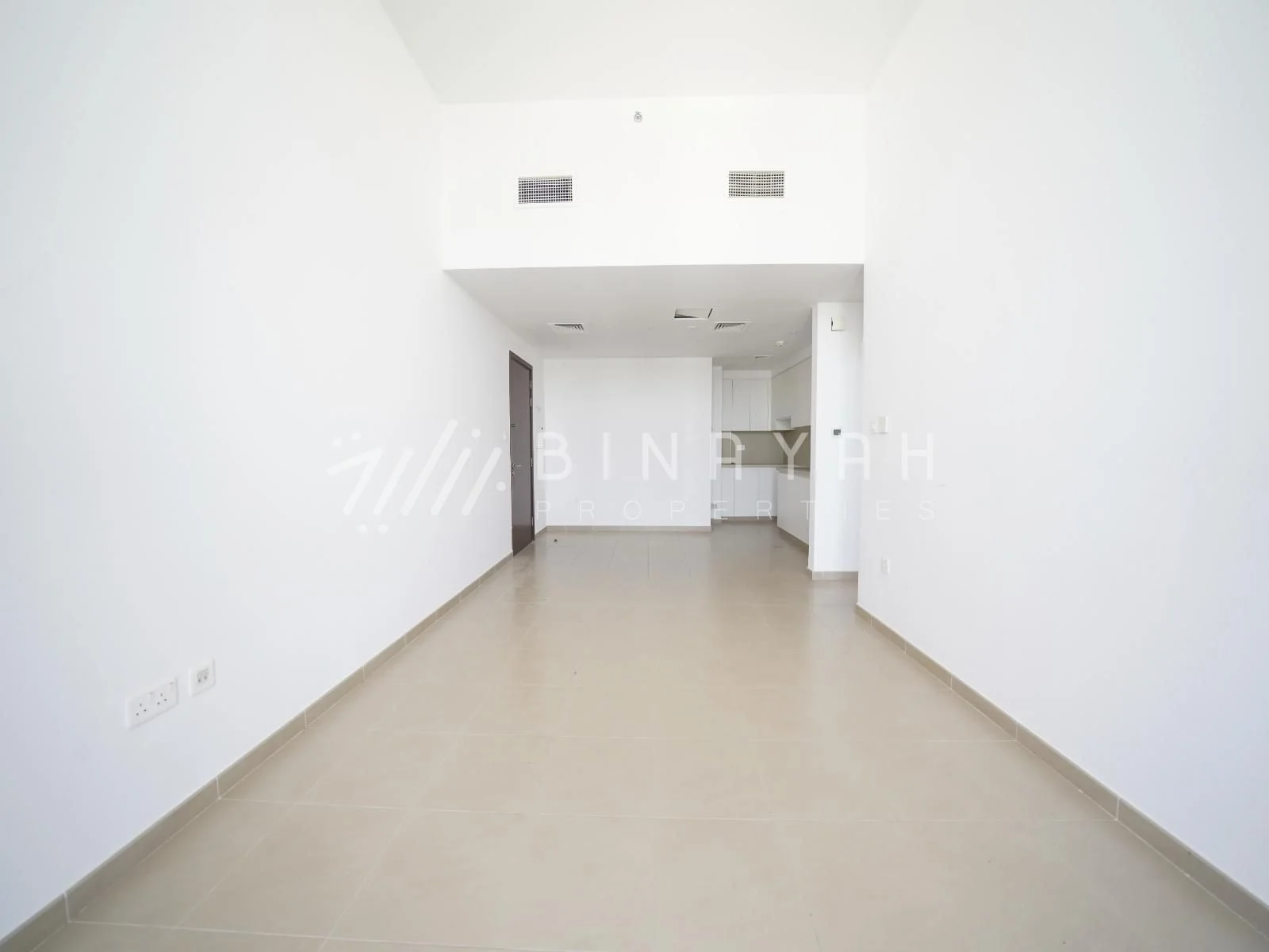 Spacious 1br Vacant Pool View High Floor