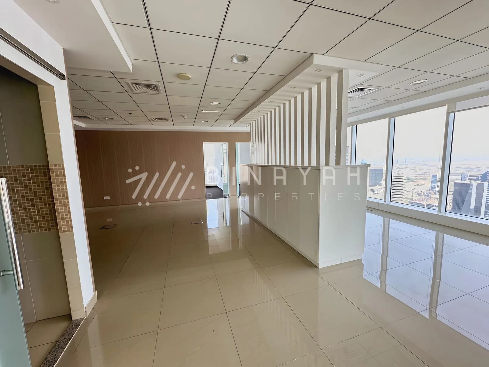 Fully Furnished Upgraded Near To Metro