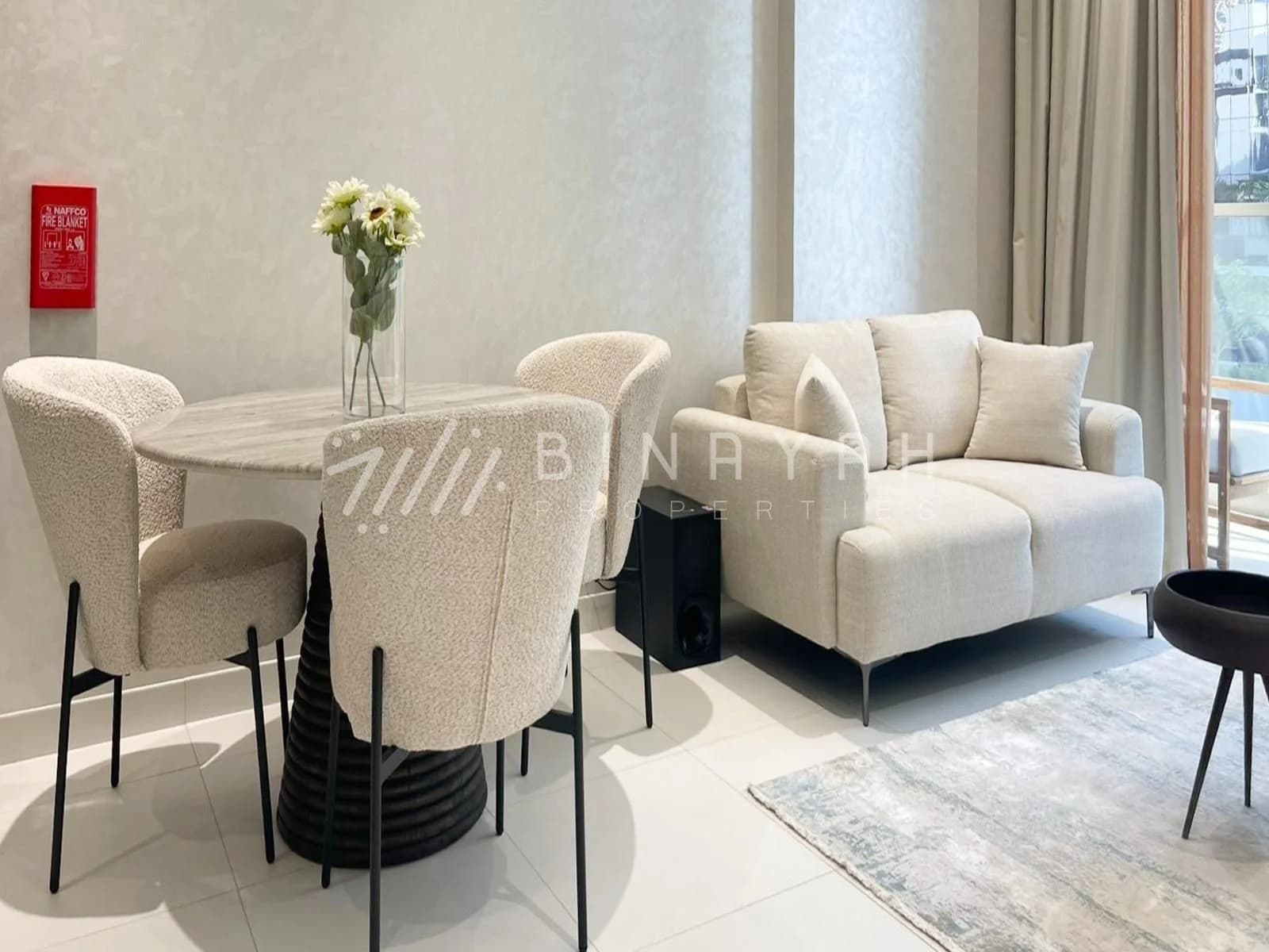 Prime Community Living Fully Furnished Vacant
