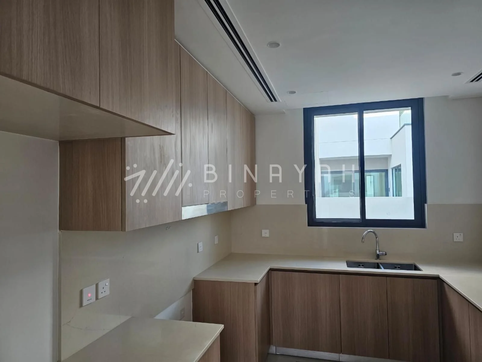 Luxury 4br Backing Central Park Caya
