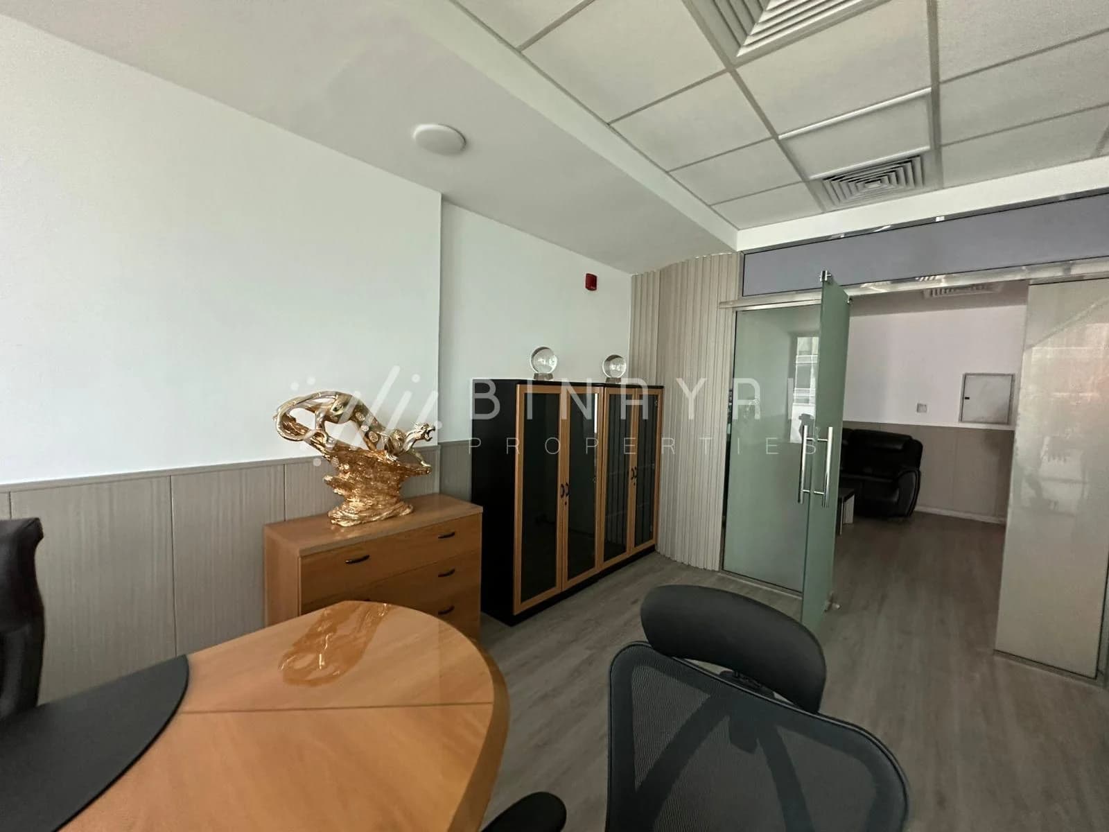 Fully Furnished Near Metro Upgraded