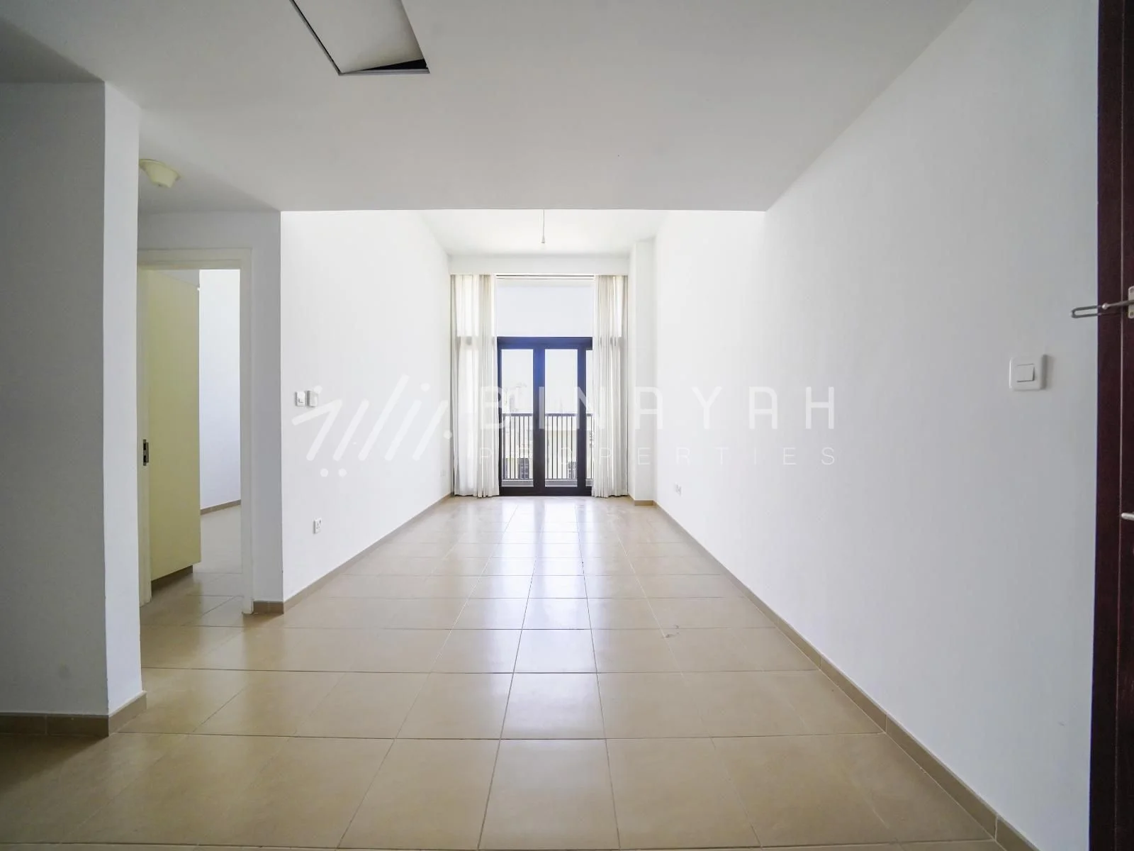 Spacious 1br Vacant Pool View High Floor