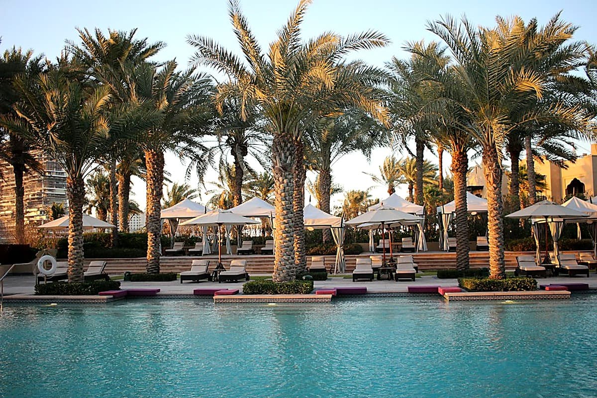WET Deck W Dubai The Palm: what are the swim-up bar day prices?