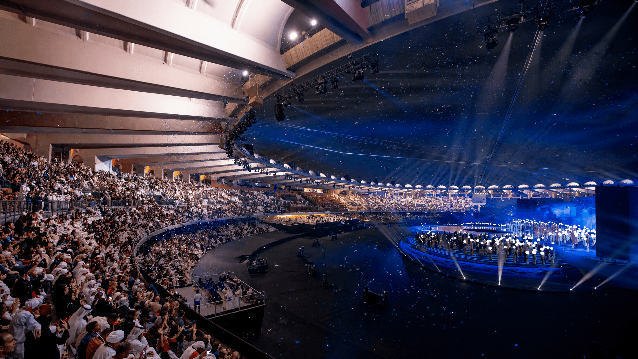 What songs and emotions defined Majid Al Mohandis concert in Dubai?
