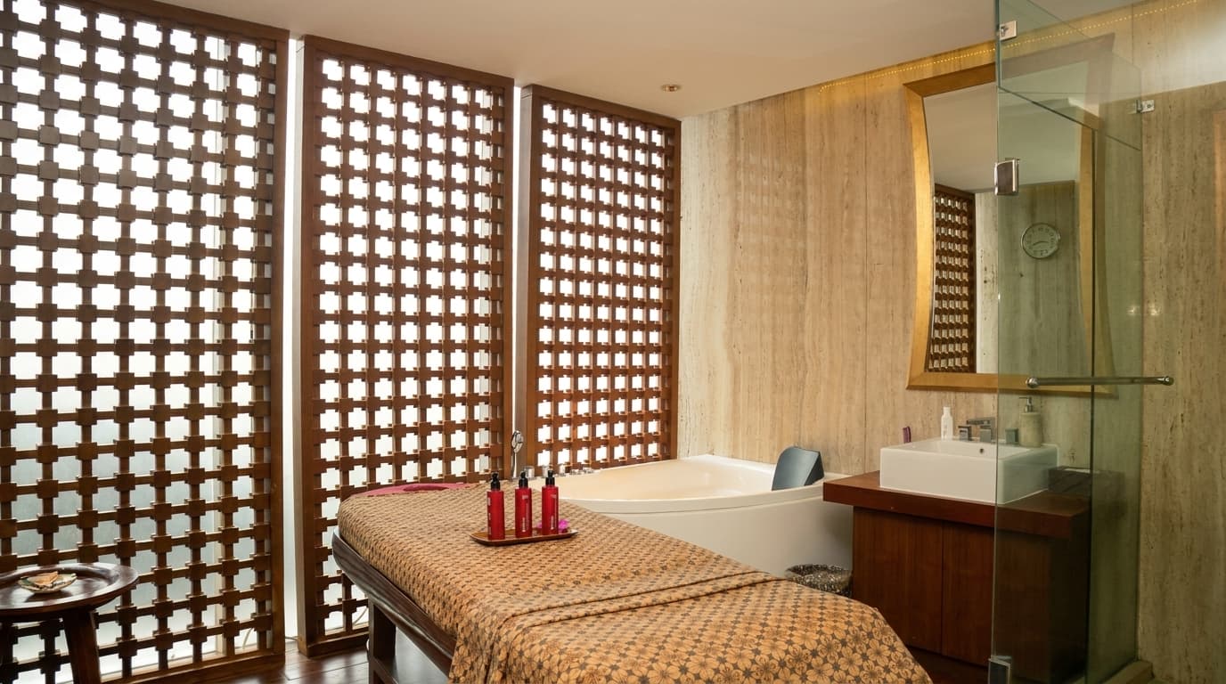 Who is a Radisson Blu Barsha Heights staycation best for and what practical tips help?