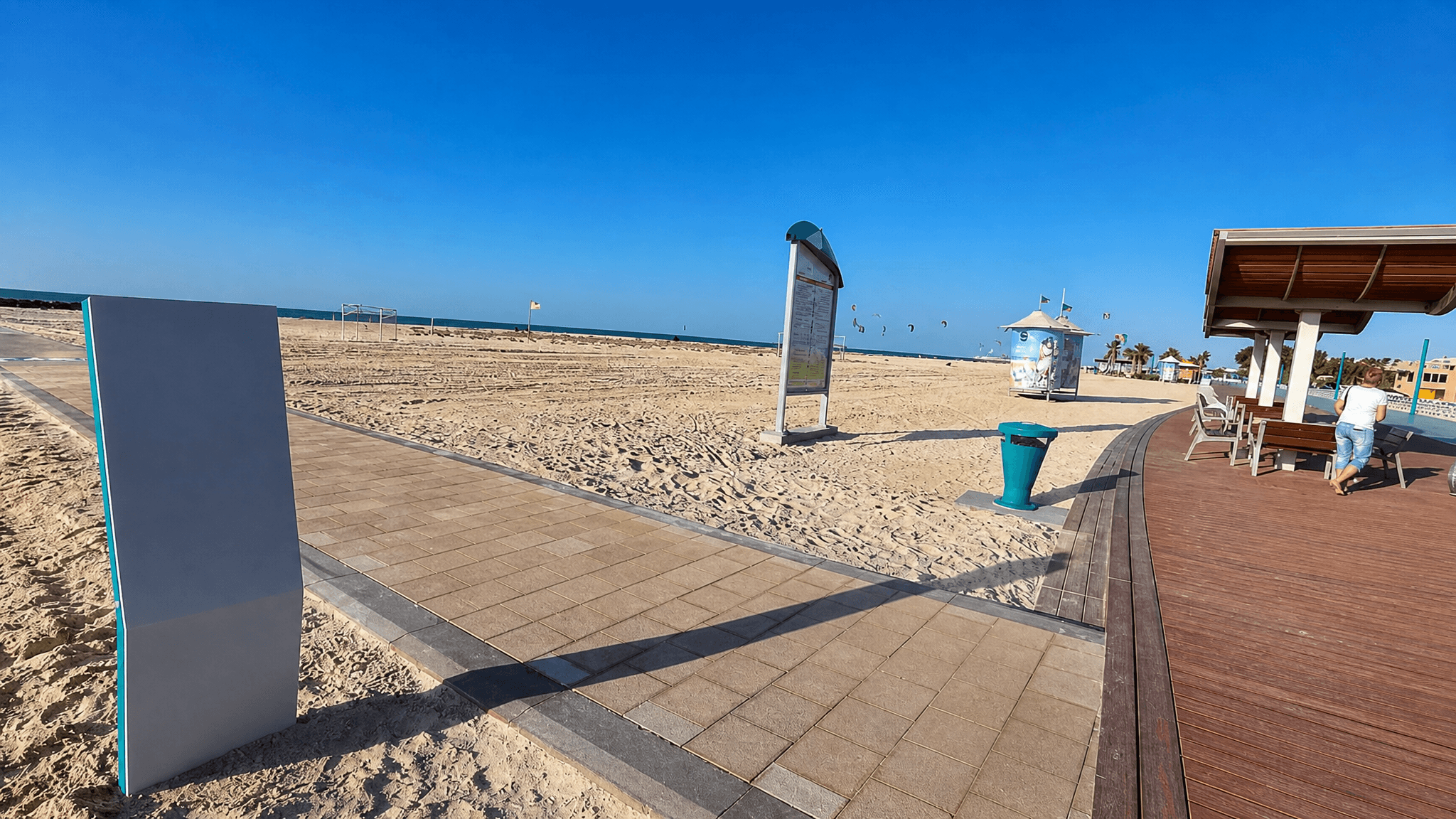 What design features should I expect on Dubai’s new shores?