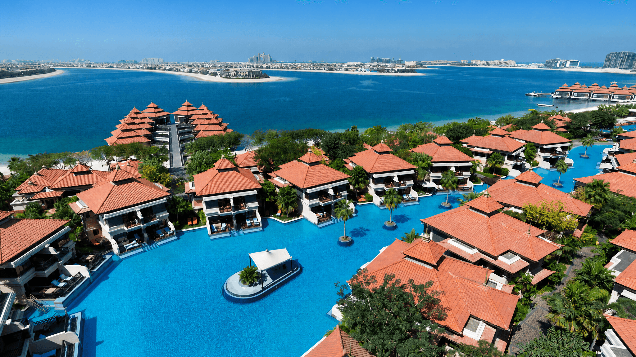 Why does Anantara The Palm Dubai Resort still turn heads?